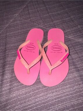 Havaianas Bright Pink Glitter Strap Flip Flops